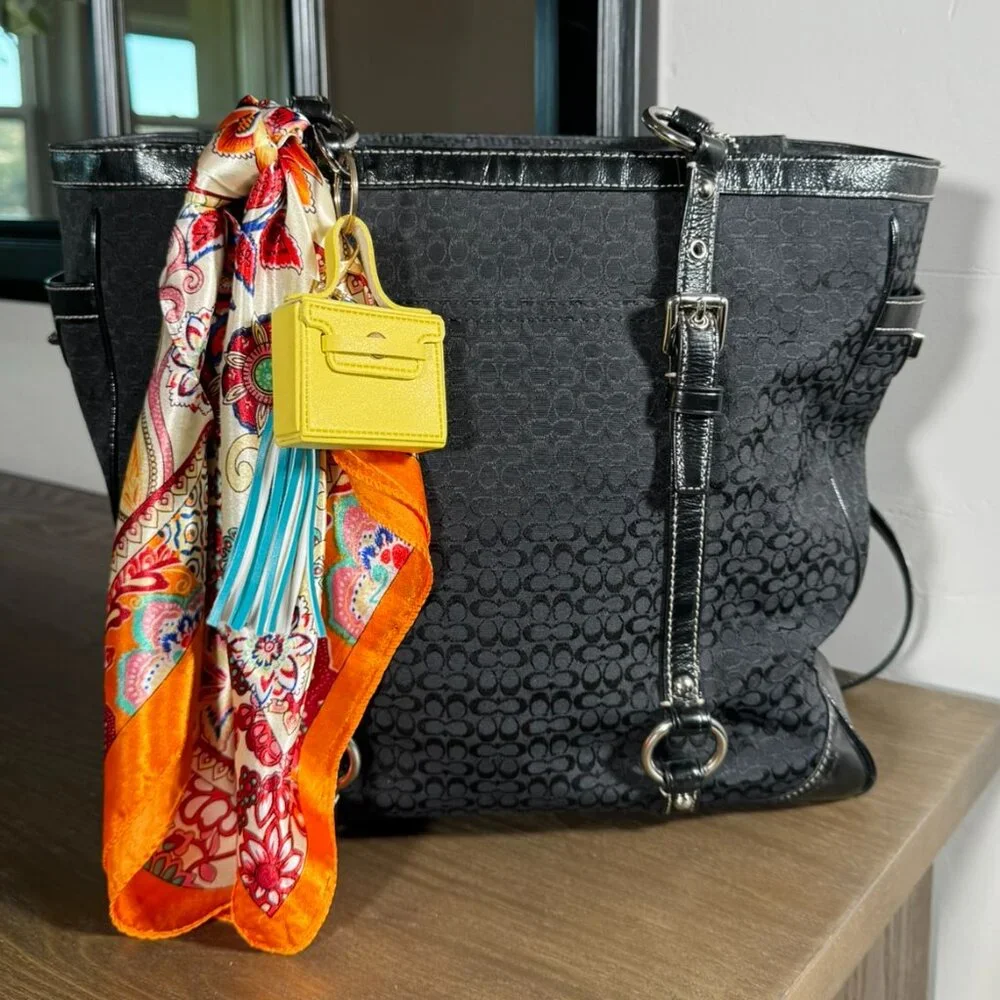 Coach Signature Jacquard Gallery Tote - Picture 7 of 14